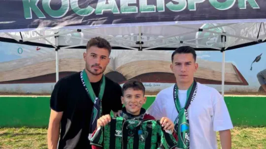 Kocaelisporlu futbolcular öğreniciler ile bir araya geldi