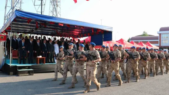 Komandoların gösterisiyle jandarma 186. yılını kutladı