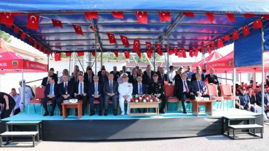 Komandoların gösterisiyle jandarma 186. yılını kutladı