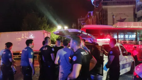 Konserde çevreye rahatsızlık veren 2 şahıs gözaltına alındı