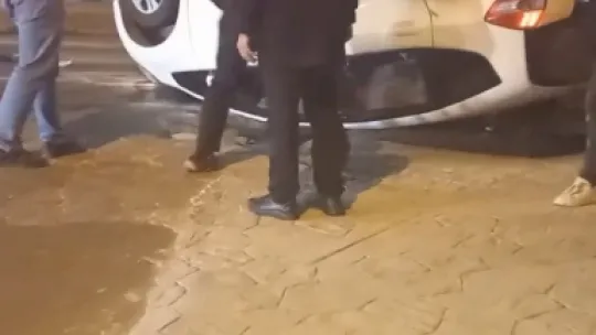 Kontrolden çıkan otomobil takla attı