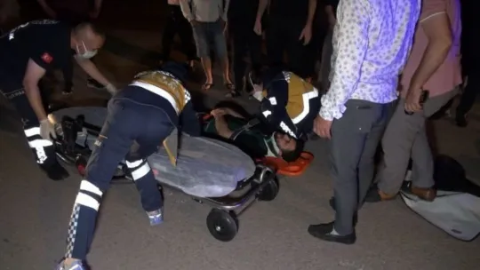 Kontrolsüz kavşakta otomobil ile motorlu kurye çarpıştı: 1 yaralı