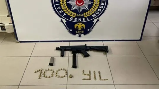 Konvoyda havaya ateş açmıştı, bagajdan bakın ne çıktı?