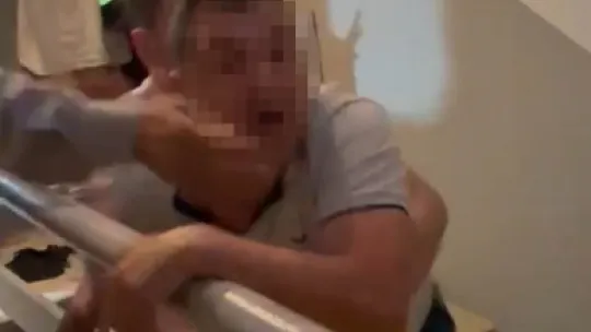 Köpeğe tekme iddiası ortalık karıştırdı: İki komşu birbirine girdi