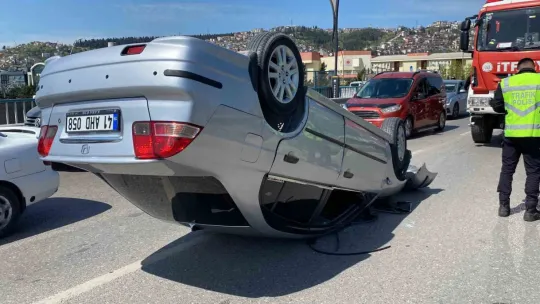 Cipe arkadan çarpan otomobil takla attı: 1 yaralı