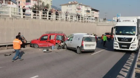 Körfez'de feci kaza: 1'i ağır 2 yaralı!