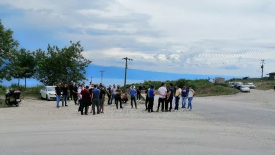 Körfez'de yolu kapattılar!