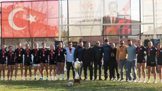 Körfez Gençlerbirliği, ragbide Türkiye şampiyonu oldu