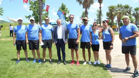 Körfez Kupası Kürek Yarışları'nda kazanan İzmit Sümerspor