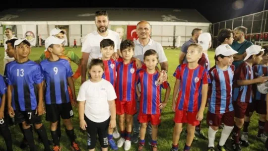 Körfez'de minikler futbol turnuvası düzenlendi