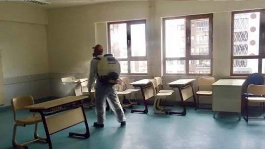 Körfez'de okullar ve yaşam alanları ilaçlandı!