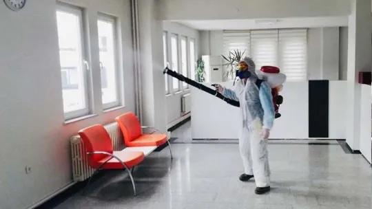 Körfez'de okullar ve yaşam alanları ilaçlandı!