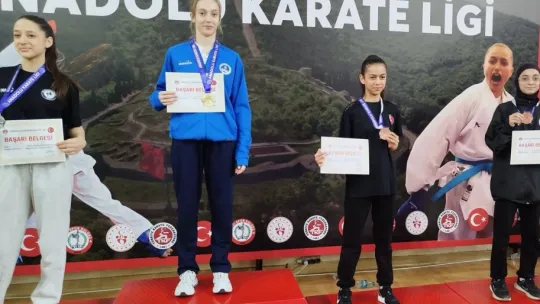 Körfezli karateciler turnuvalardan boş dönmüyor