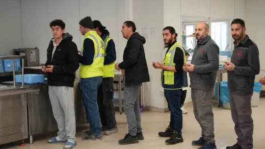 Körfezray şantiyesinde deprem şehitleri anıldı