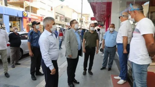 Korona virüse karşı farkındalık yürüyüşü
