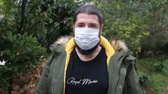 Korona virüse yakalanan kardeşi sokağa çıkınca polise şikayet etti