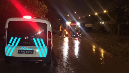 Kötü koku İzmit'te ekipleri harekete geçirdi