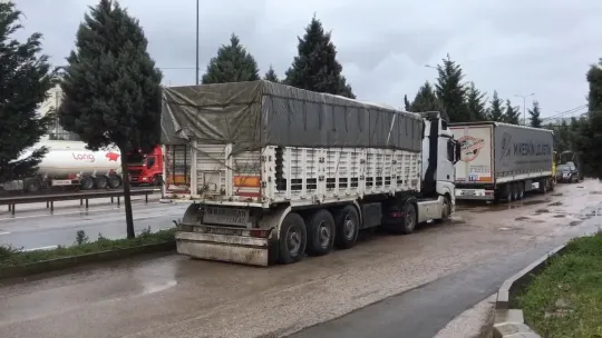 Kovalamaca arbedeyle bitti: Polisin parmağı kırıldı