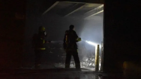 Kozmetik ürünleri fabrikasında korkutan yangın