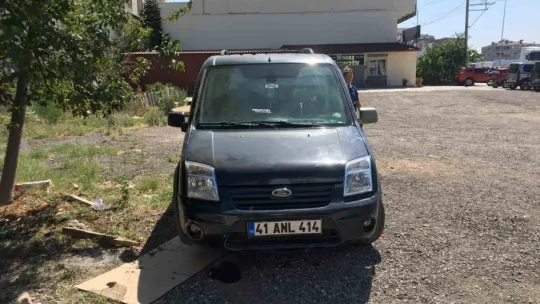 Krikonun boşalması sonucu aracın altında kaldı