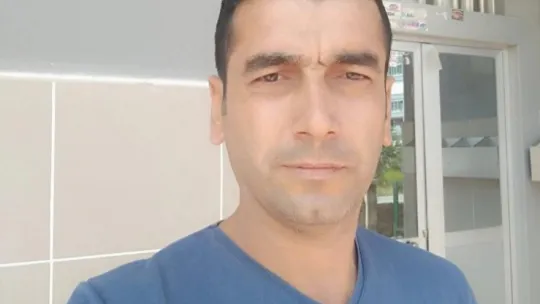 Krikonun boşalması sonucu aracın altında kaldı