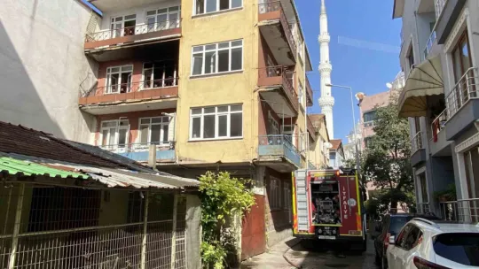 Metruk binada yangın