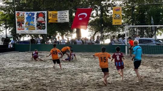 Kum Futbolu Turnuvası büyük heyecanla başladı