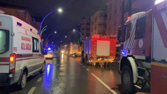 Kilolarca kumaşı kurtarabilmek için can havliyle çalıştılar