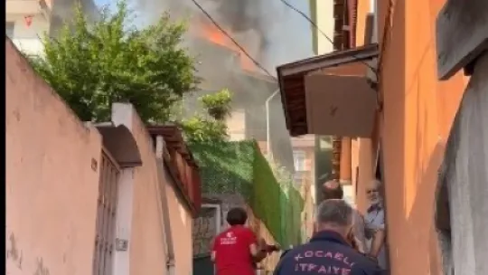 Kurs binasında korkutan yangın