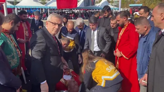 Fenalaşan mehteran bölükbaşına ilk müdahaleyi milletvekilleri yaptı