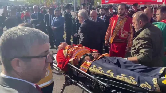 Fenalaşan mehteran bölükbaşına ilk müdahaleyi milletvekilleri yaptı
