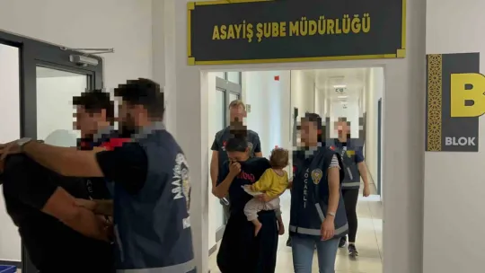 Kuyumcudan 560 bin TL'lik ziynet eşyası çaldılar