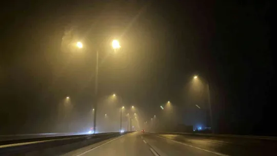 Yoğun sis otoyollarda etkili oluyor