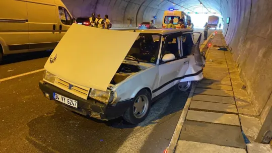Arızalanan otomobile tır çarptı! Çok sayıda yaralı var