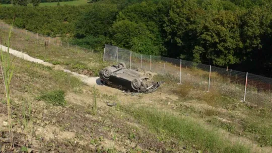 100 metreden şarampole uçtu