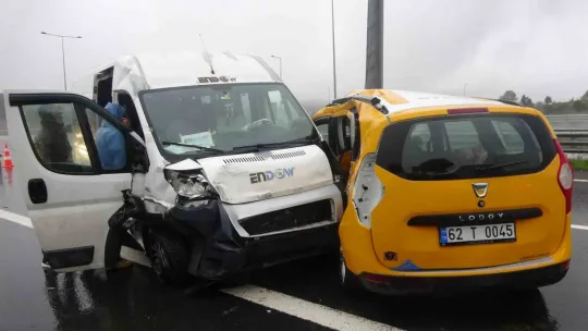 Kocaeli'de korkunç kaza: 13 yaralı