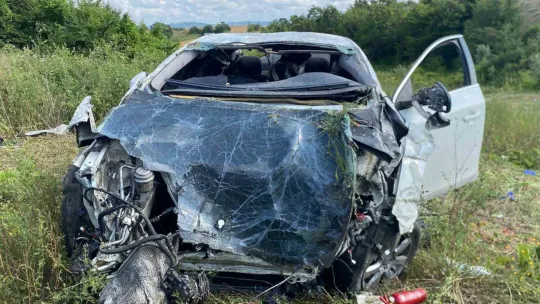 Kuzey Marmara Otoyolu'nda otomobil şarampole uçtu: 8 yaralı