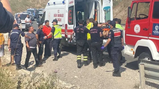 Kuzey Marmara Otoyolu'nda tır devrildi: 1 ölü