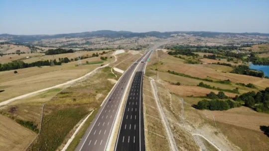 Kuzey Marmara Otoyolu'nin Sevindikli-İzmit geçişi bayram tatilcilerine açıldı