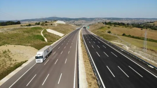 Kuzey Marmara Otoyolu'nin Sevindikli-İzmit geçişi bayram tatilcilerine açıldı