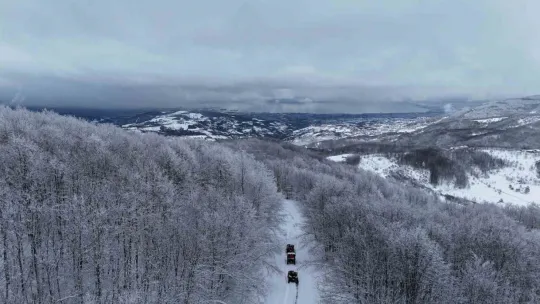 Lapa lapa kar altında adrenalin dolu yolculuk
