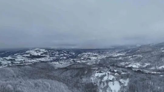 Lapa lapa kar altında adrenalin dolu yolculuk