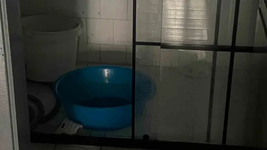 Leğende banyo yapan çocuklara elektrik çarptı