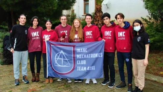 Lise öğrencilerinin geliştirdiği robot denizleri tertemiz yapacak
