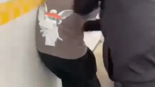 Liseli genç feci şekilde darp edildi: O anlar kamerada