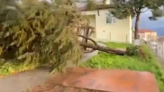 Lodos ile Kocaeli karanlığa gömüldü