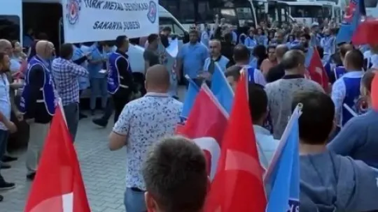 Sakarya'da işten çıkarılan işçiler ayaklandı!