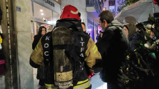 İzmit'te işyerinde yangın çıktı