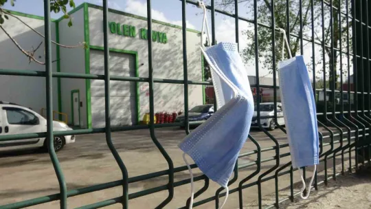 Mahalleli Zehir soluyoruz diyerek fabrikalar için ayağa kalktı