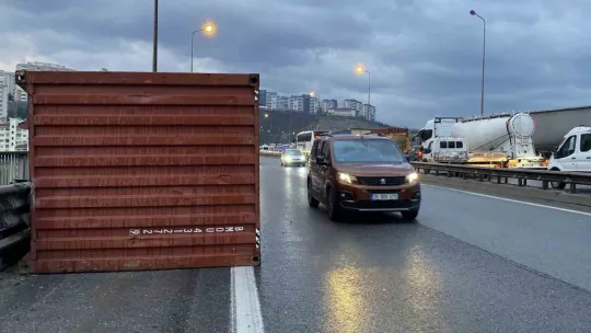 Kocaeli'de faciadan dönüldü!